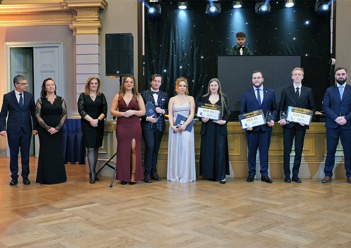 Studenci nagrodzeni