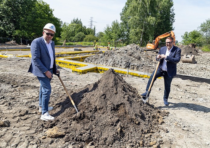 Prezydent, ksiądz i radny na spontanie