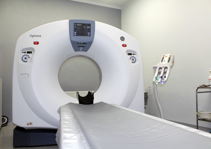 Tomograf czeka na pacjentów w Szpitalu Pediatrycznym