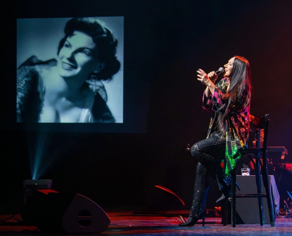 Nowa odsłona piosenek Marii Koterbskiej. Iwona Loranc śpiewa swingujące przeboje