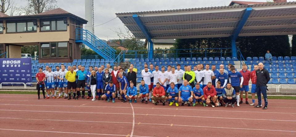 Futbolowi weterani dla hospicjum