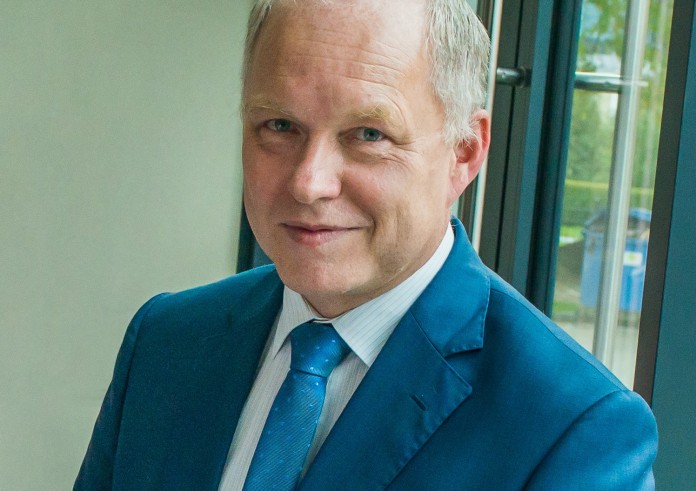 Janusz Szymura przekazuje stery w firmie  Rekord SI