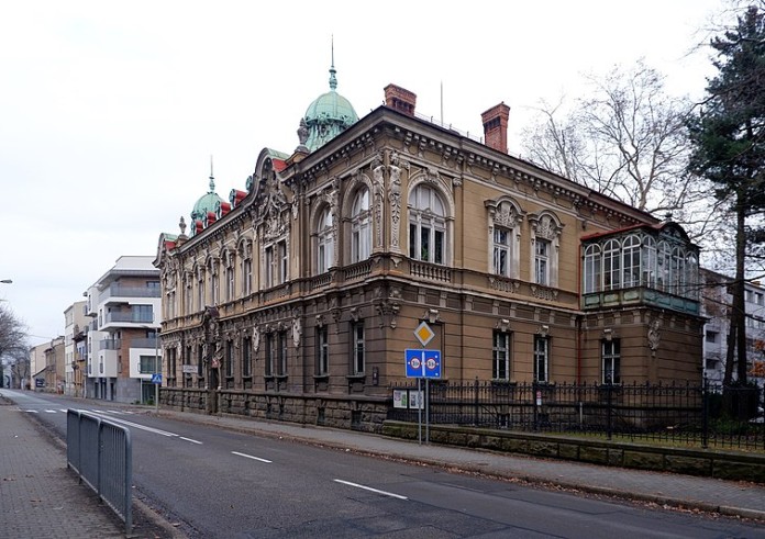Remonty w bibliotece i na Zamku: „marszałkowskie” inwestycje w bielskich instytucjach kultury