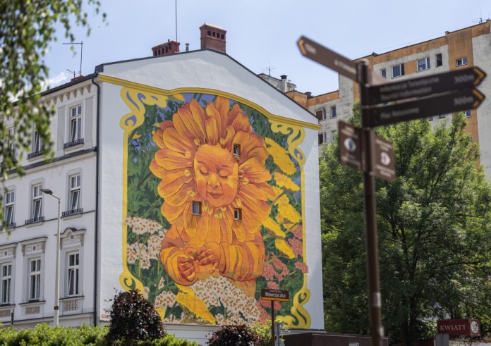 Ściana, która uczy empatii