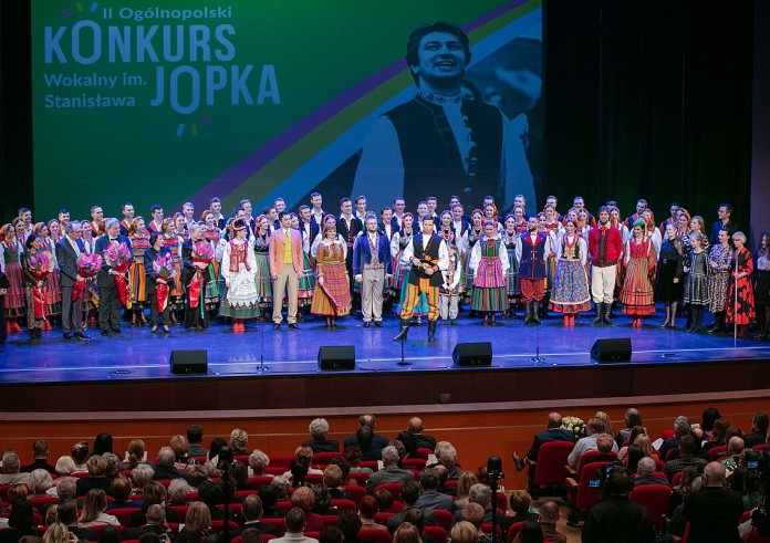 Zaśpiewać z „Mazowszem”