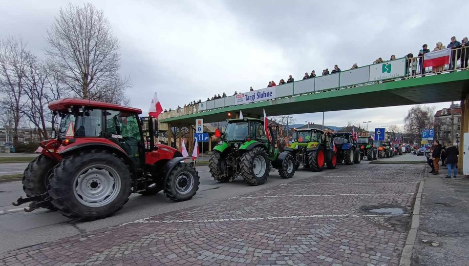 Strajk Rolników w Bielsku-Białej – co o tym myślą mieszkańcy? Sonda uliczna