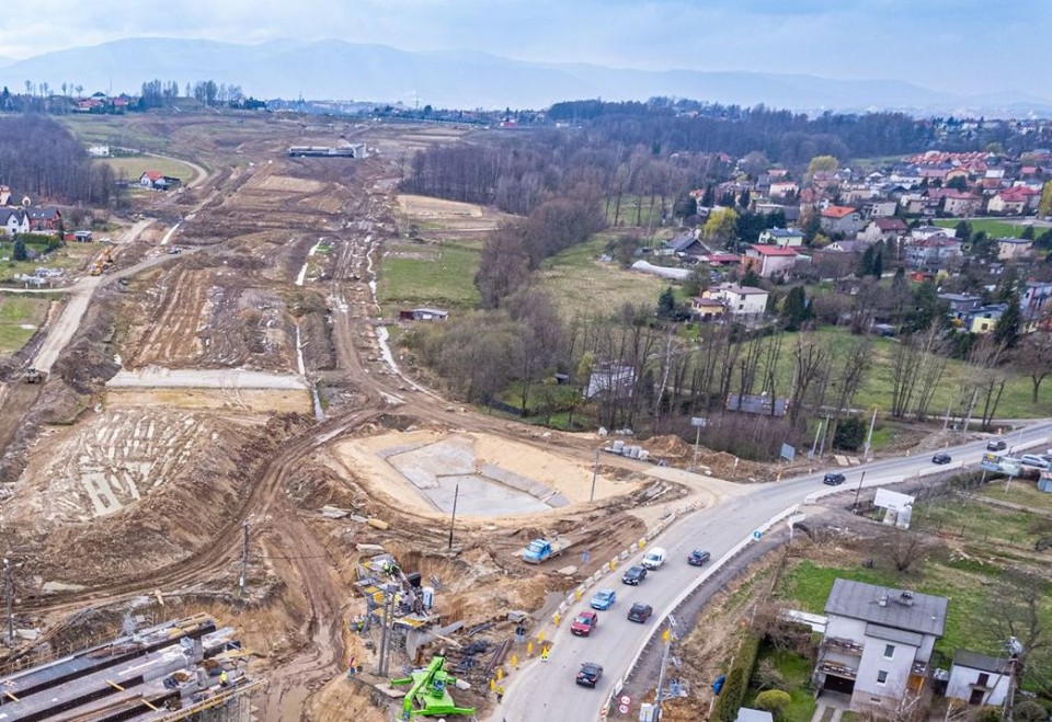 Obwodnica Hałcnowa uspokoi ruch w centrum dzielnicy. Kiedy będzie gotowa?