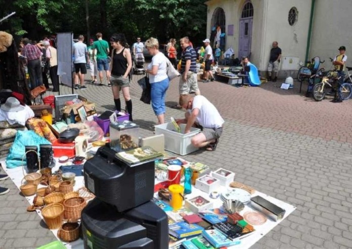 Wyprzedaż garażowa na Osiedlu Piastowskim
