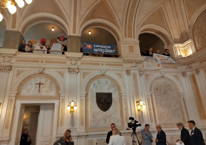 Przełomu nie było, zdecydowały głosy koalicji rządzącej miastem