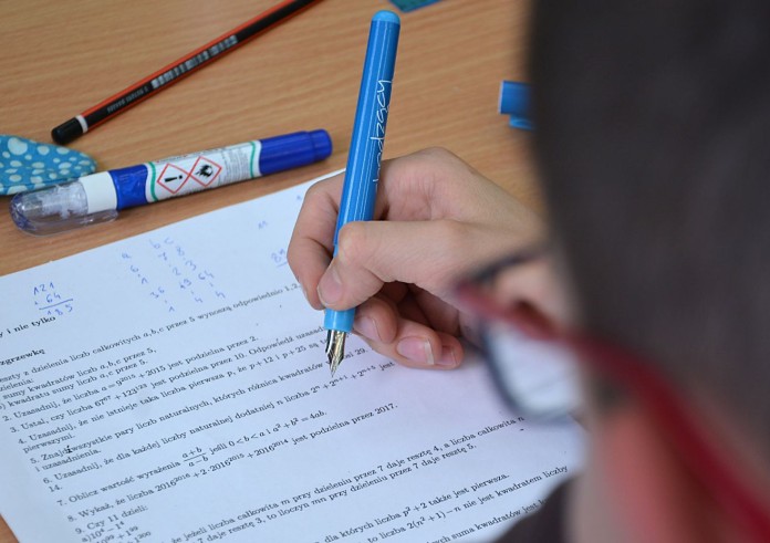 Wojewódzkie stypendia dla zdolnych uczniów