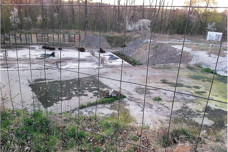 Porzucona budowa przy Szybowcowej