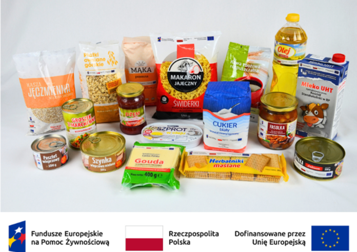 Tysiące paczek od Caritasu