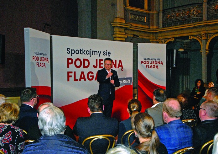 Spotkanie pod jedną flagą. Kolejny kandydat na prezydenta odwiedził Bielsko-Białą
