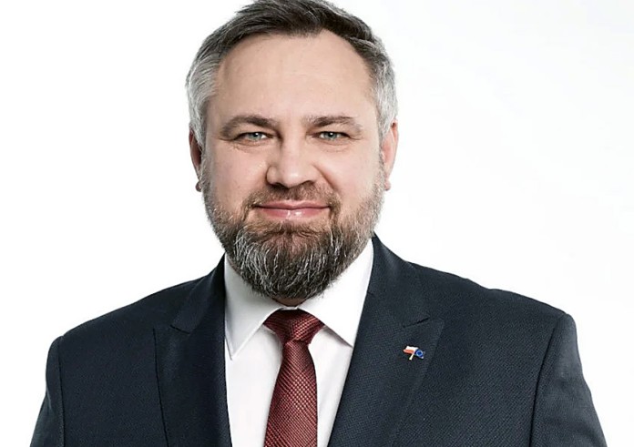 Poseł Suchoń w czołówce