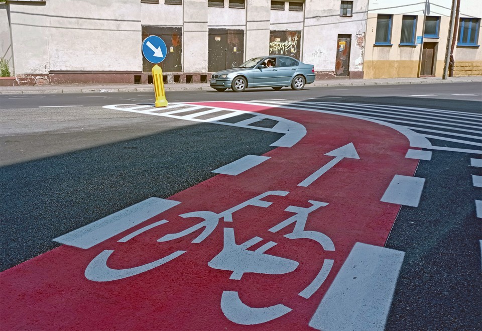 Pieniędzy na ścieżki rowerowe nie ma, ale…