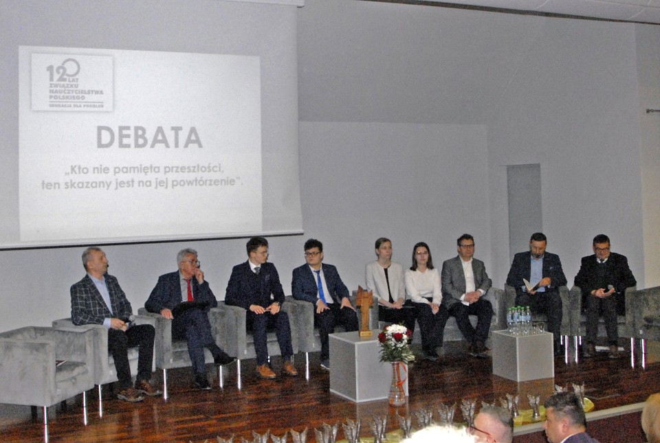 „Kto nie pamięta przeszłości, ten skazany jest na jej powtarzanie”