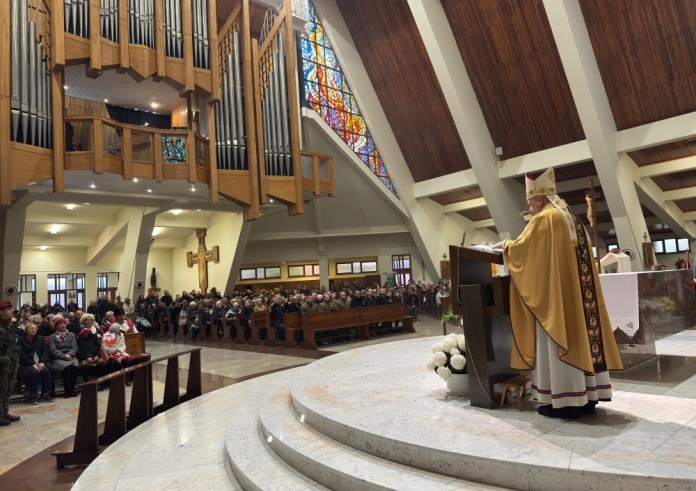 Mocne przesłanie bp Piotra Gregera podczas Mszy za Ojczyznę