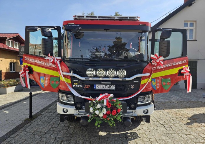 Strażacy z Komorowic Krakowskich mają nowy wóz